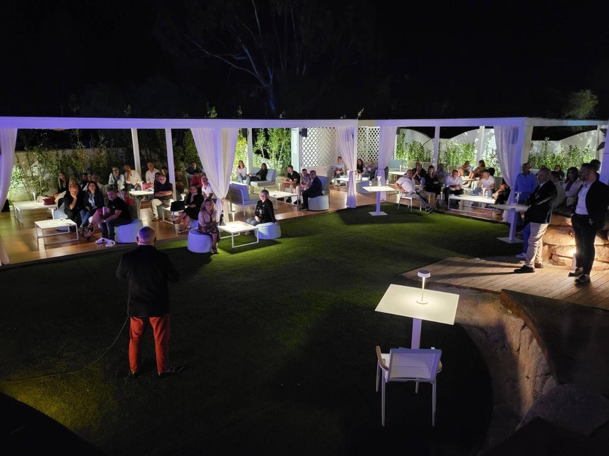 Oasi Blu Sardinia Otel Santa Margherita di Pula Dış mekan fotoğraf