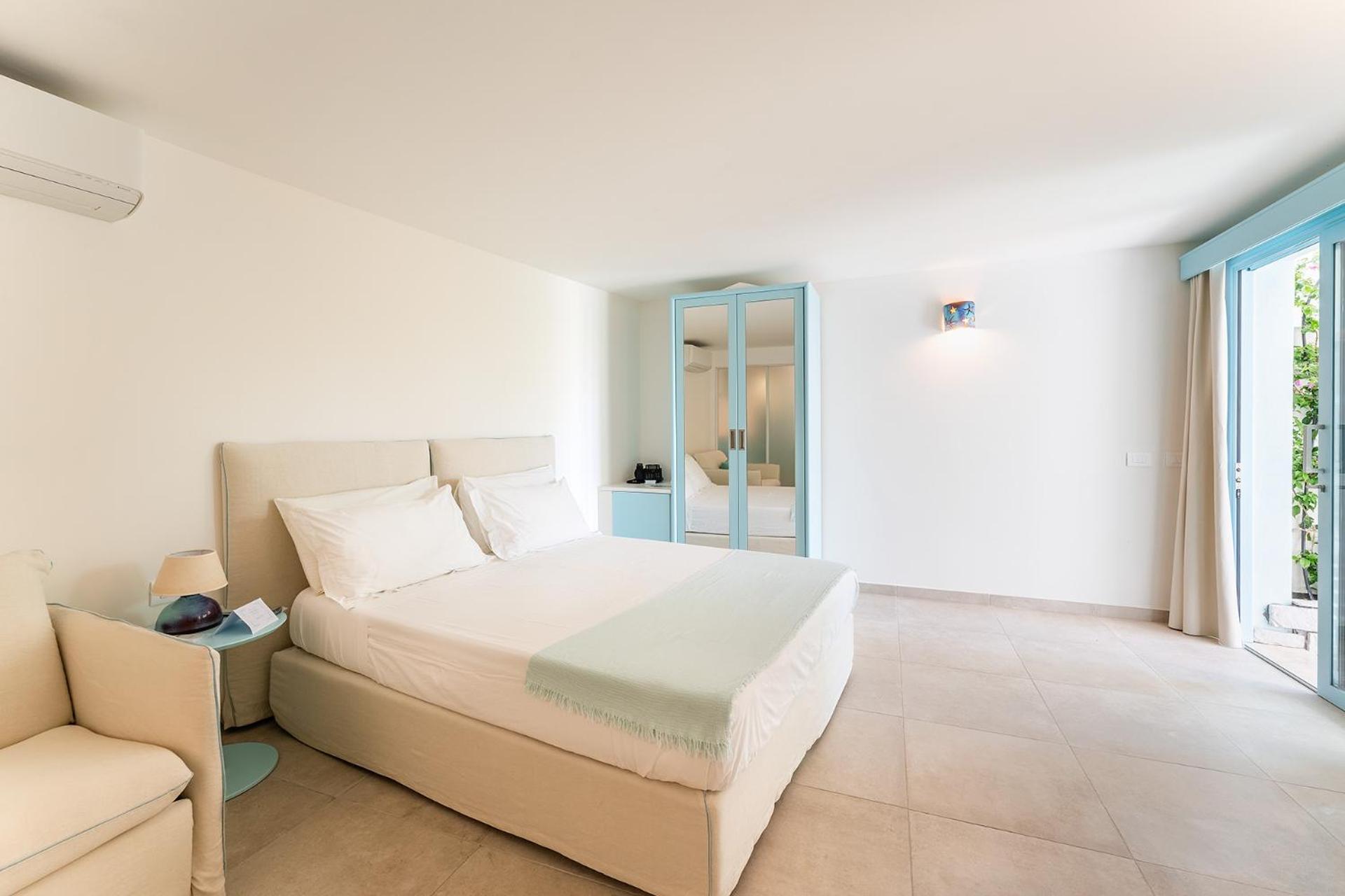 Oasi Blu Sardinia Otel Santa Margherita di Pula Dış mekan fotoğraf